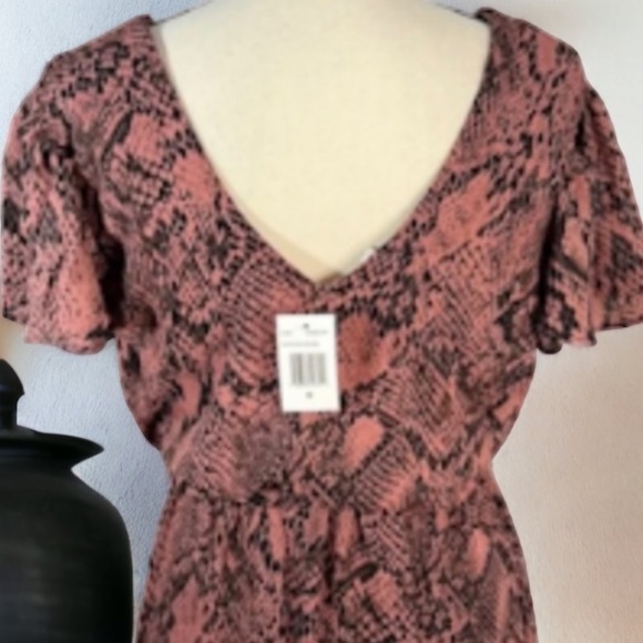 VANITY ROOM SNAKE PRINT HANKER CHIEF HEM DRESS SIZE SMALL - Picture 3 of 7